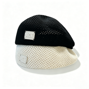 Gorra de malla de verano transpirable para mujer y hombre, estilo boina francesa con parche ACE, ligera, hueca, informal, para uso urbano y actividades al aire libre. - Product Image 3
