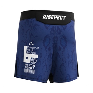 Shorts MMA BJJ de qualité professionnelle avec fentes latérales, tissu durable et à séchage rapide pour l'entraînement et le sparring - Product Image 6