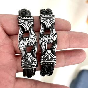 Unisex Wide Vintage Finish Titanium Cuff Bangle <b>Bracelet</b> with <b>Crystal</b> & Rhinestone for Anniversary - Product Image 4