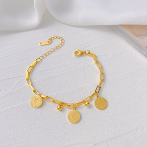 Pulsera Elizabeth de Acero Inoxidable Chapada en Oro de 18K - Joyería de Moda para Mujer - Product Image 4