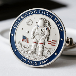 Pin de esmalte satelital personalizado | Pin de solapa de metal de exploración espacial OEM - Product Image 3