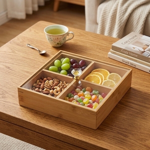 Vassoio Portamerenda in Bambù <span class=keywords><strong>a</strong></span> 4 Scomparti, Contenitore in Legno per Frutta Secca con Coperchio in Acrilico per Cucina e Feste - Product Image 1