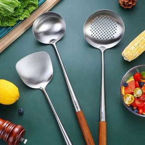 Utensilios de cocina del fabricante: Juegos de herramientas de cocina, espátulas de acero inoxidable con mango de madera - Product Image 3