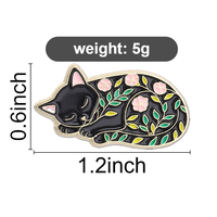 Broche en émail chat noir floral endormi, motif feuille de fleur rose, pour décoration de sac à dos