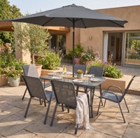 Ensemble de meubles de jardin avec table en verre trempé ondulé, chaises empilables et trou pour parasol