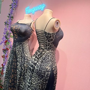 Nuovi Abiti Sexy Aderenti Senza Maniche con Stampa Leopardata e Schiena Scoperta per <span class=keywords><strong>Donna</strong></span>, Moda 2025 - Product Image 6