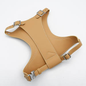 Arnés de perro OEM personalizado al por mayor fabricantes de arnés de perro resistente de diseño de lujo PU de cuero y Correa y collar conjunto - Product Image 3