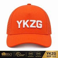 Casquette de baseball de luxe violette imperméable avec logo brodé 3D personnalisé, perforations découpées au laser, casquette snapback de performance, streetwear tendance
