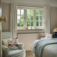Fenêtre à battant en aluminium moderne sur mesure avec grille, double vitrage trempé, rupture de pont thermique, insonorisée, pour chambre résidentielle et villa