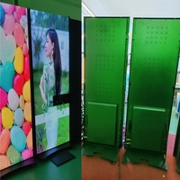 LED-Videowand-Bildschirm P2.5 für Innenräume 16:9 800cd Vollfarbig CMS SDK für Einzelhandelsgeschäfte Werbung Ausstellungshallen