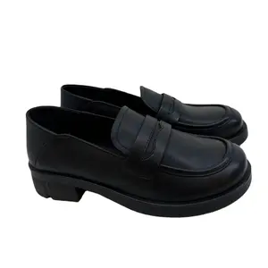 Fashion LeatherPopular ladies shoes Black Beauty flats Spring Breathable women loafersMade in China