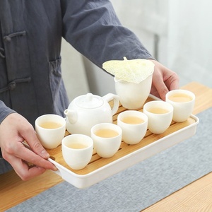 Service à thé de voyage en céramique Suet Jade, théière en porcelaine blanche, ensemble à thé portable avec plateau en bois - Product Image 6