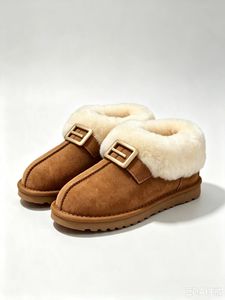 Bottes de neige pour femmes, bottes d'hiver en peau de mouton, à enfiler, doublées de peluche, bout fermé, semelle en caoutchouc antidérapante, chaussures plates de couleur unie - Product Image 3