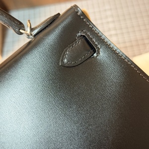 Bolsos de Mano Pequeños y Elegantes de Cuero de Becerro con Tachuelas, Hechos a Mano al 100%, de Lujo, para Mujer, Mini Bolso de Mano de Cuero Genuino - Product Image 3