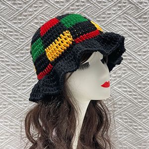 Cappello Artigianale all'Uncinetto con Bordo Arricciato, Cappello in Pizzo a Foglia di Loto per Adulti - Product Image 2