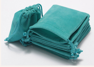 Sac en velours à cordon de serrage en gros 2700407, faible MOQ, impression de logo, sac d'emballage cadeau personnalisable, sac à bonbons de mariage, souvenir pour invités - Product Image 6