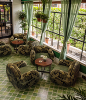 Ensemble de table et de chaises de salle à manger de style rétro français, design moderne, canapé en tissu pour restaurants et cafés occidentaux