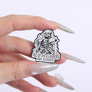 Alfileres esmaltados totalmente asustados divertido Halloween calavera bebiendo café broches solapa insignia joyería regalos al por mayor a granel - Product Image 4