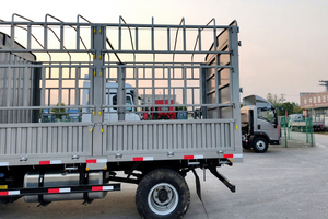 <span class=keywords><strong>Camion</strong></span> de fret léger SINOTRUCK HOWO 4x2 Euro 3 d'occasion 2020, 4T-5T, pour le transport logistique - Product Image 5