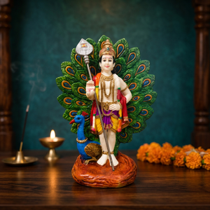 Artisanat Nirmala : Statue artisanale en résine du Dieu hindou traditionnel Lord Murugan Kartikeya avec fond en plumes de paon pour la maison - Product Image 3