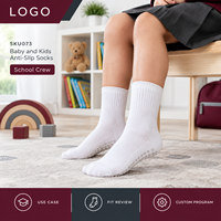 Chaussettes antidérapantes pour bébés et enfants, à bord large, bout plat, taille par âge, blanches, avec semelle à adhérence discrète, ajustement doux