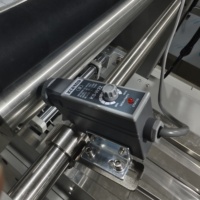 Petite machine d'emballage automatique multifonctionnelle à grande vitesse pour barres de céréales, barres chocolatées et gaufrettes, type oreiller