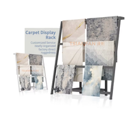 Présentoir de tapis promotionnel simple en forme d'échelle, structure métallique robuste, support suspendu pour échantillons de tissus