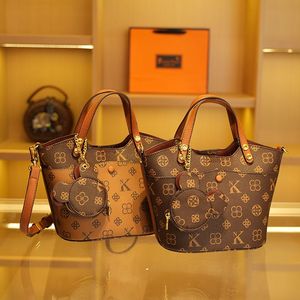 Loumixer 2025 Custom Designer Luxury PVC Tote Trending Summer Crossbody Women's <strong>Handbags</strong> <strong>Chains</strong> Durable Fashion Ladies Shoulder - Product Image 3