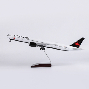 Modèle d'avion Boeing 777 <span class=keywords><strong>Air</strong></span> <span class=keywords><strong>Canada</strong></span> en résine avec train d'atterrissage et base en bois – Réplique de ligne aérienne, objet de collection, décoration d'intérieur, cadeau d'entreprise - Product Image 1