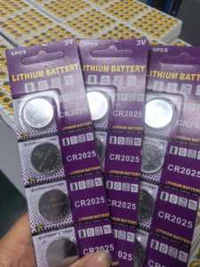 Hot Lithium <span class=keywords><strong>CR2025</strong></span> 3V nút đồng xu di động Pin <span class=keywords><strong>Alkaline</strong></span> CR 2032 pin cho người tiêu dùng thiết bị điện tử công cụ điện xem ứng dụng - Product Image 2
