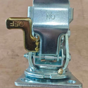 Schwenkbares Industrierad mit hoher Tragfähigkeit aus Stahl mit Nylonrad, Zehenschutz und Bremse - Product Image 4