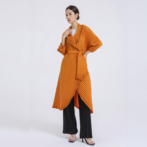 Miyake Nuovo 2026 Cappotto <span class=keywords><strong>Trench</strong></span> Vintage Plissettato Elegante Moda Vita Alta Versatile Lunghezza Media Abbigliamento Femminile - Product Image 1
