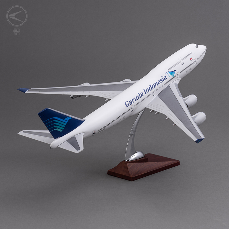 Boeing 747-400 Garuda Indonesia Airlines Plane Model Scale 1/150
