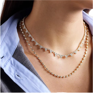 Collier personnalisé classique rond à 3 pierres en diamant de laboratoire pour tenue de mariée ou de mariage, 2,50 carats au total - Product Image 1