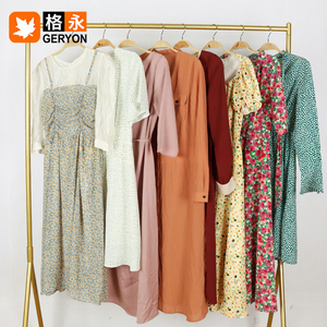 Robes en mousseline d'occasion vintage Geryon pour femmes, assortiment court et élégant, parfaites pour l'été, vêtements usagés en balles en gros - Product Image 1