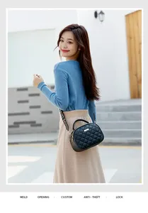 Sac à bandoulière pour femme en PU, forme seau, avec broderie à motifs variés, fermeture éclair et fermoir, sangle imprimée, style mode - Product Image 3