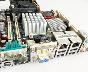 IX45GM2 08GSAGM4502304เมนบอร์ดอุตสาหกรรมเมนบอร์ด CPU BOARD โมดูล CPU ทดสอบ100% - Product Image 4