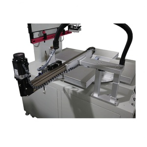 Nouvelle machine d'impression sérigraphique automatique à 4 stations de la marque KC avec dispositif de téléchargement robotisé, table de travail rotative, imprimante textile monochrome - Product Image 2