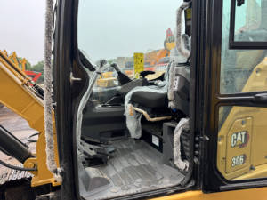 Mini excavatrice d'occasion Caterpillar CAT 306E 90% neuve avec pompe à moteur central - Product Image 2