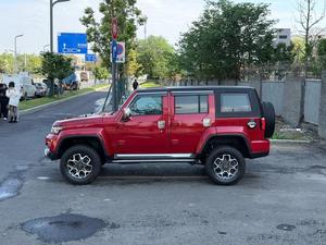 Beijing BJ40 SUV Fuoristrada Robusto con Telaio Rinforzato, Trazione 4x4 Parziale, Alta Capacità di Superamento Ostacoli, Veicolo Fuoristrada Usato dalla Cina - Product Image 4