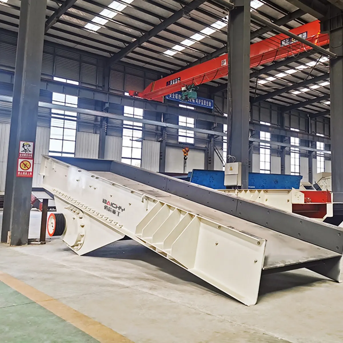 Factory Direct Supply Gold Mining Hopper Vibrations Feeder Machine , Zsw Series Mining Stone Jaw Crusher Vibrating Feeder Price