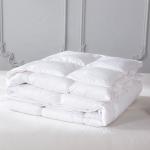 Ensembles de <span class=keywords><strong>couette</strong></span> de chambre à coucher <span class=keywords><strong>Couette</strong></span> en plumes d'oie blanche de luxe <span class=keywords><strong>Couette</strong></span> en <span class=keywords><strong>duvet</strong></span> de remplissage - Product Image 2
