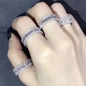 Großhandel Edelstahl große Zirkon Diamant Band Ringe Phantasie Metall Ehering Ewigkeit Band Ring als Geschenk