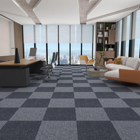 Dalles de moquette modulaires de haute qualité pour salle de conférence, en bitume et PP, dalles de moquette carrées à emboîtement, moquette de bureau commerciale, 50x50