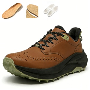 Chaussures de sport décontractées en cuir véritable à bout large, personnalisables OEM, respirantes et perforées, idéales pour la course pieds nus et le travail au bureau - Product Image 1