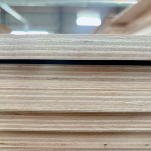 Madera contrachapada de abedul E0 Emisión de formaldehído Baja MOQ Versátil Grado CC Reutilizado 6-8 veces Venta Proveedor vietnamita Fabricante - Product Image 6