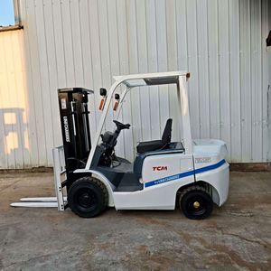Used White TCM 2.5-Ton Diesel Forklift with Isuzu <b>Engine</b> Central Cylinder Design for Enhanced Maneuverability in Narrow Spaces - Product Image 5