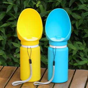 Botella de agua simple de silicona para mascotas con correa ligera para perros y gatos para paseos diarios - Product Image 5