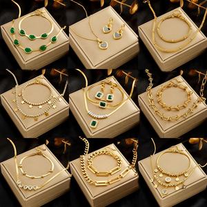 Parure de Bijoux Tendance en Acier Inoxydable Doré avec Zircon, Perle, Émeraude, Cœur, Papillon, Fleur – Collier, Boucles d'Oreilles et Bracelet pour Mariage - Product Image 1