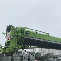 Grue tout-terrain tendance ZRT700V532 70T 46m pour le levage de modules de plateformes offshore et les travaux de maintenance de raffineries